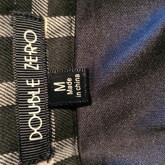 Double Zero Black and Ivory checked skirt - Picture 6 of 9